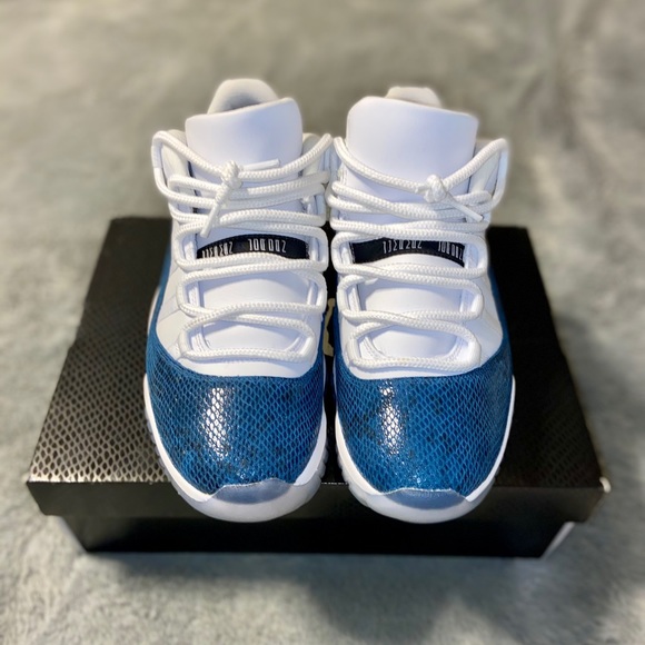 Air Jordan 11 Retro Low ‘Navy Snakeskin’ - Picture 3 of 6